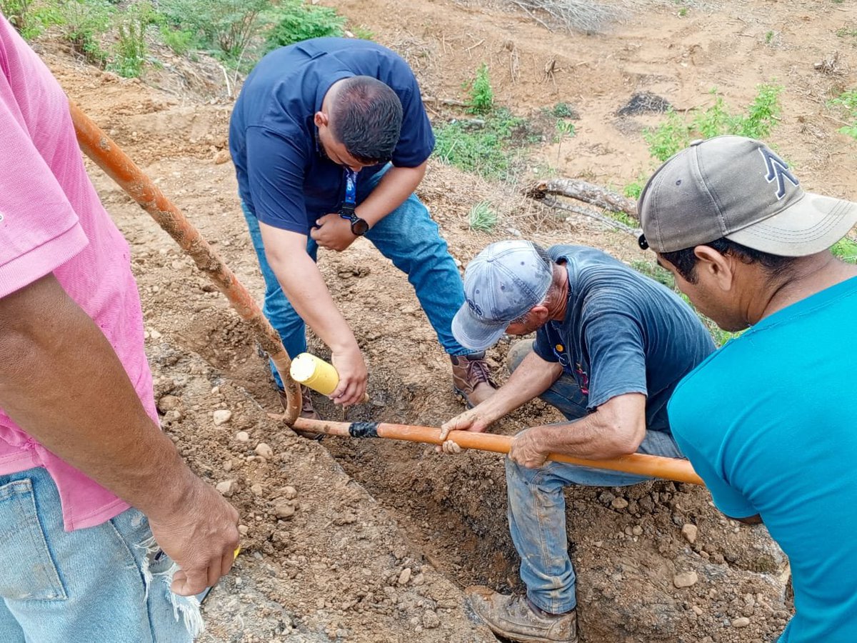 Mincyt_VE's tweet photo. Cantv moderniza red de telecomunicaciones en Valle Guanape con fibra óptica https://t.co/VM26FHG7AW https://t.co/oP1HrxRmUK