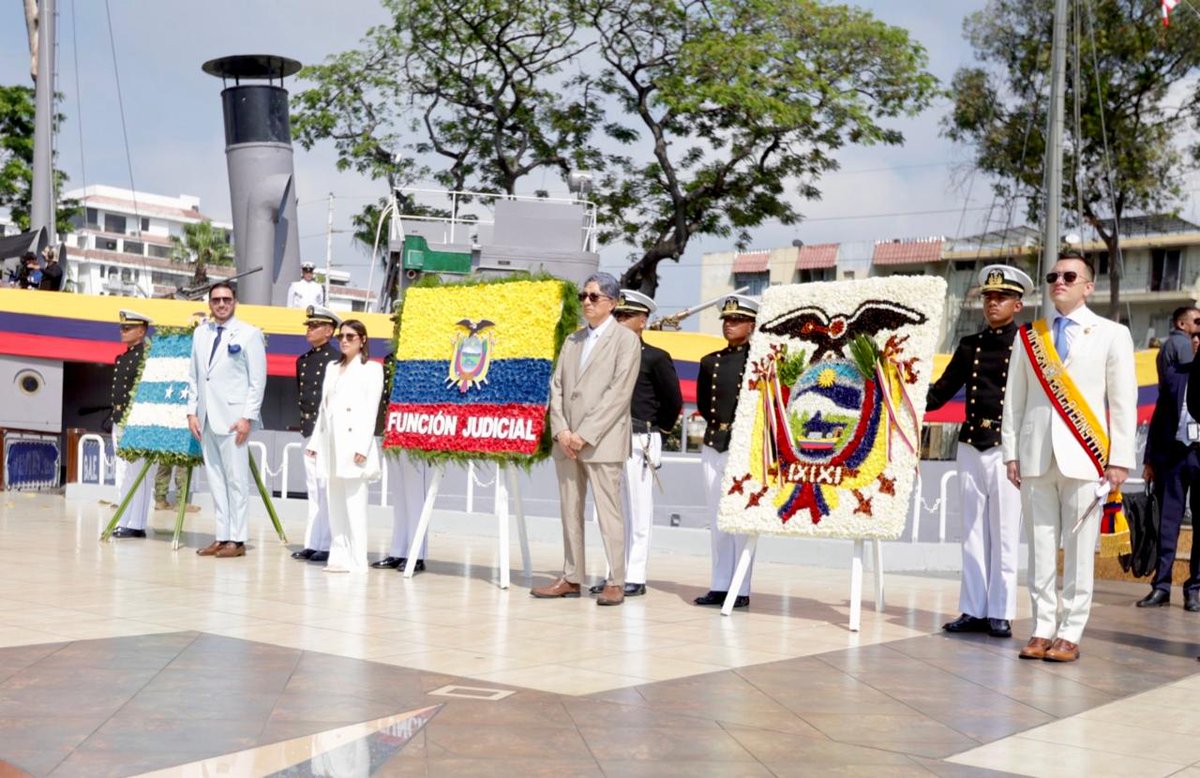 FTCS_Ec's tweet photo. Celebramos a la Perla del Pacífico
@AndresFantoniB Presidente de la #FTCS participó en la ceremonia conmemorativa por el 85° Aniversario del Combate Naval de Jambelí y el Día de la @armada_ecuador
Un homenaje a los héroes nacionales, cuyo valor, patriotismo y compromiso con el país constituyen un legado que fortalece nuestra identidad.
Reafirmamos nuestro respeto por la historia y los valores que contribuyen a la construcción de una sociedad comprometida con la integridad y el servicio al Ecuador.
#VivaGuayaquil #491AñosFundacion