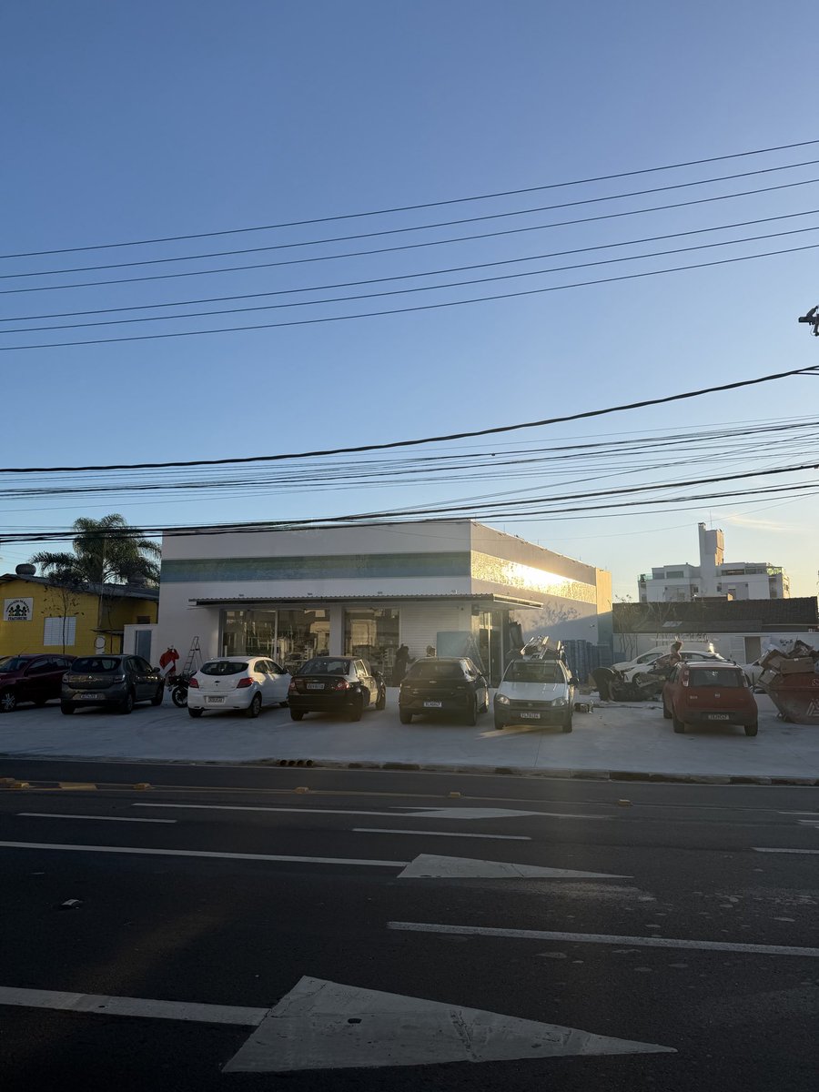 arqdesterro's tweet photo. Em julho de 2026 foi substituída por uma Drogaraia.
.
.
.
As fotos são do nosso “acervo” https://t.co/5t97ihhGhJ