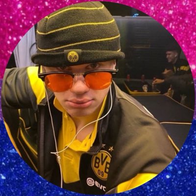 indigofag's tweet photo. #NewProfilePic عشان محد يلخبط🌚🌚 https://t.co/KdwpFU8gkr
