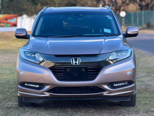 verrifymota's tweet photo. JUST LISTED ON VerifyMota - Zimbabwe’s ultimate car marketplace
✨ Recently Added
 2017 HONDA  VEZEL Z PACKAGE
$17950
View full specs, features &amp; more photos here:https://t.co/lkok0crKZS https://t.co/tGjqvH1WiB