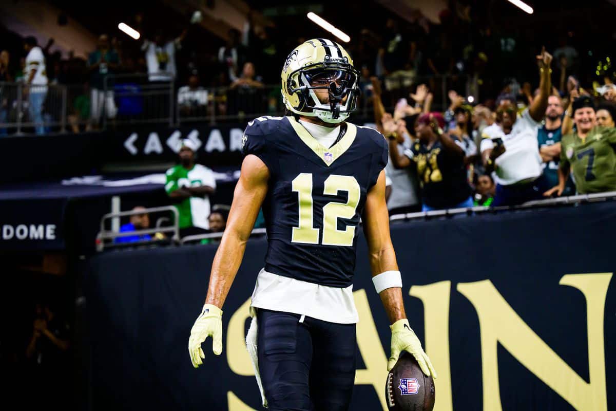 deiontrae__'s tweet photo. One gotta go … https://t.co/dtD3A2gbuI