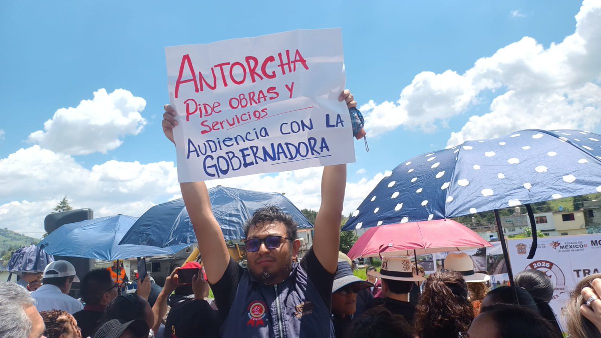 HortensMeza's tweet photo. Miles de Antorchistas pedimos que  @delfinagomeza atienda nuestras demandas.
#DelfinaNoResuelve https://t.co/3RNCUFo5zK