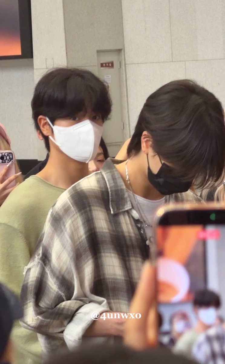 4unwxo's tweet photo. 250725 GMP #현재 #HYUNJAE #더보이즈 #THEBOYZ #영훈 #YOUNGHOON 

완전 아가들…❤️ https://t.co/HoKEqNyyE9