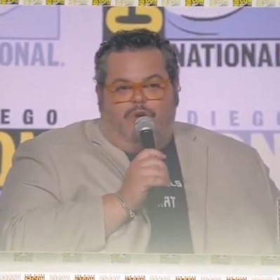 CoveredGeekly's tweet photo. Josh Gad says he isn't playing Barf or Barf's son in Spaceballs 2

He will be the same species as him though #SDCC https://t.co/PbsKwuH2VL