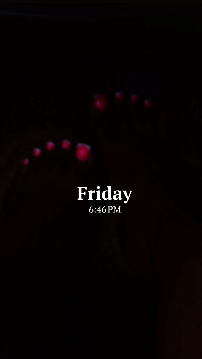 TsBrattyy's tweet photo. Daddy wanted my feet 🦶🏽 to glow in the dark when we sex 🫦  #feetfetısh #feet #prettyfeet #womenfeet #feetpig https://t.co/GI7qvYWn8Q