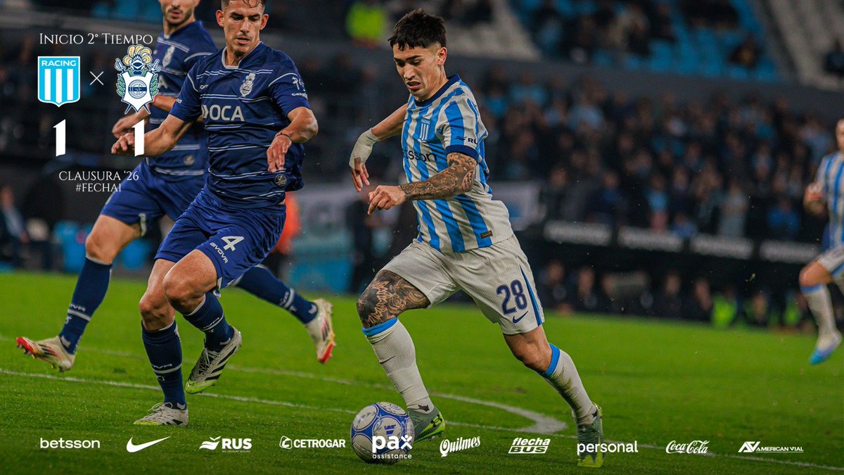 RacingClub's tweet photo. Empezó el segundo tiempo con un cambio en Racing:

⬅️ Tomás Conechny
➡️ Lautaro Díaz https://t.co/P7sGuuUkjq