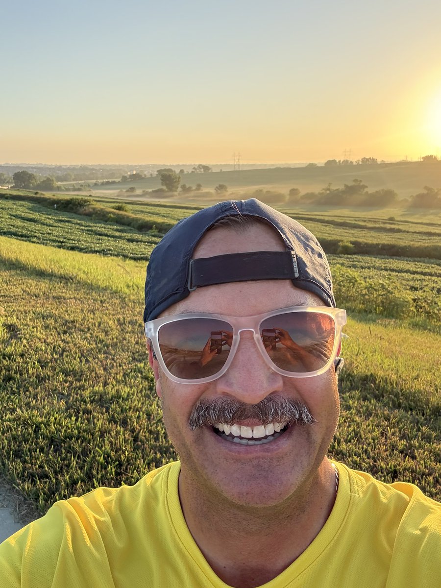 Leftylovato's tweet photo. Saturday morning 11 mile long run in my Ekidens. Yes, 98% humidity and the hat was soaked, I almost didn’t make it. Sunday morning 10k at Chalco Hills  in my Thunders.
“Why’s everybody sing along, when we built this city on ruins?
-Destroyer https://t.co/lAVMLpncEN