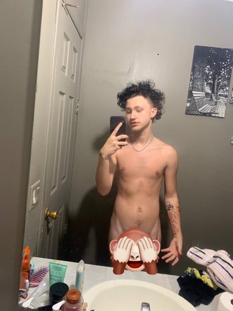 theyluvlil33's tweet photo. Throw back  dm to see the real thing https://t.co/zIWnqs34HU