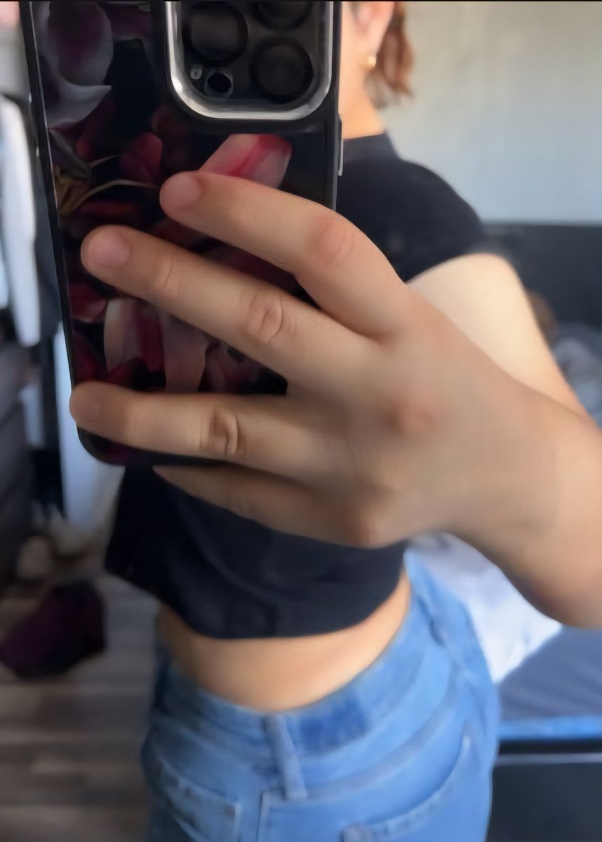 AZ Baddiies tweet media