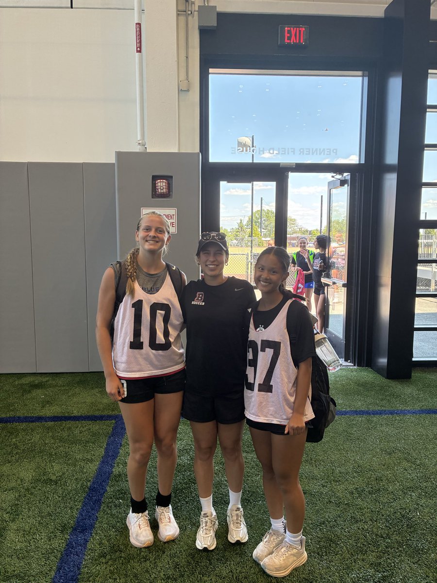 evkimsoccer2028's tweet photo. Thank you so much @BrownU_WSoccer for a great camp! Look forward to staying in touch @KiaMcNeill @CoachAndreReis @United_FA @UnitedFA_ECNL https://t.co/ft7BOu6NoA