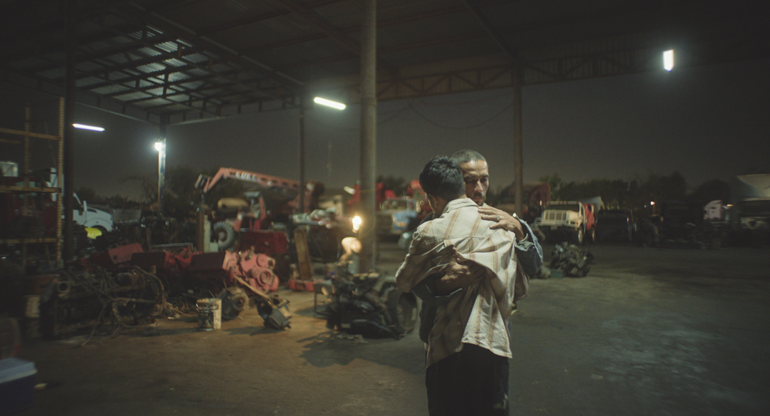 CinetecaMexico's tweet photo. David Pablos presenta EN EL CAMINO (2025), ganadora a Mejor Película en la sección Orizzonti del 82° Festival Internacional de Cine de Venecia.🎞️

Ambientada en el desierto del norte de México, la película es una conmovedora historia sobre el amor y las masculinidades. 

👉 Conoce la historia de Veneno y consigue tus entradas: https://t.co/7ZoQBRbbjC