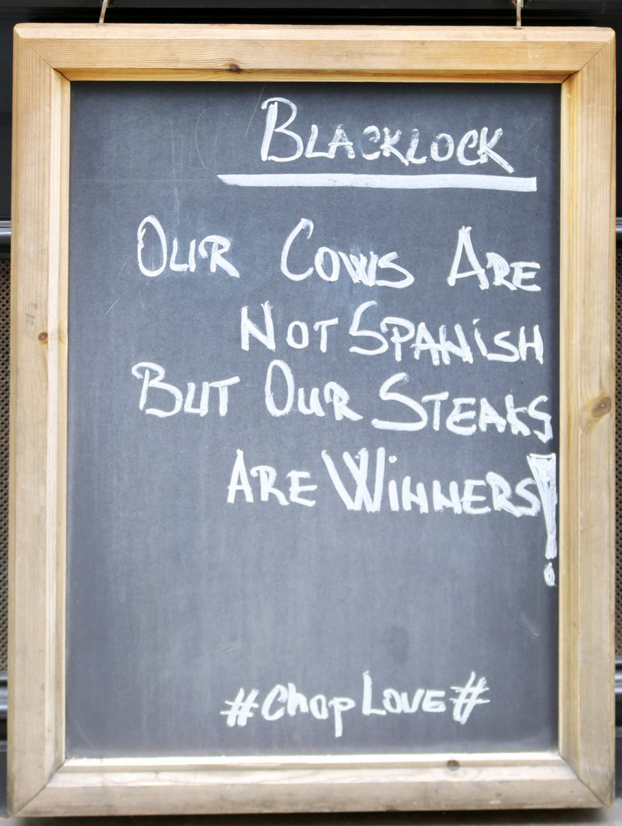 JuanMa__23's tweet photo. Visto esta tarde en Londres. En el Blacklock. ‘Nuestras vacas no son españolas, pero nuestros filetes sí son ganadores’. El humor británico. https://t.co/vMwJhY8bv8
