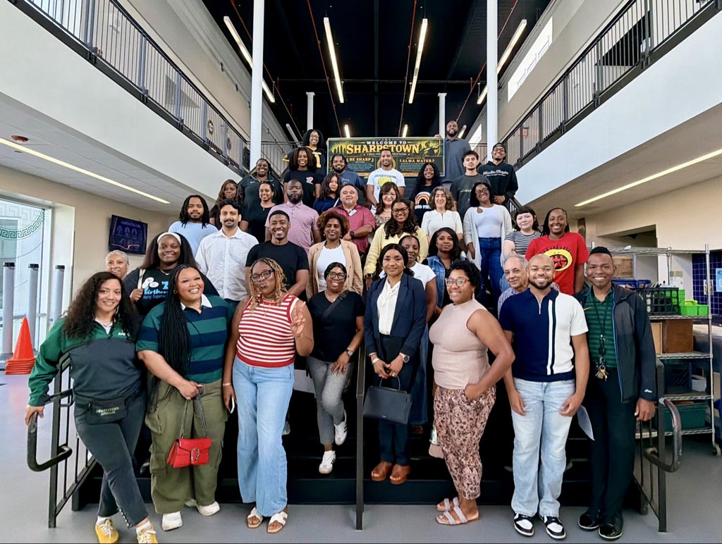 DrDCEdwards's tweet photo. A day of learning and growth! We partnered w/Westbury for leadership PD to strengthen our practice and build capacity, then welcomed our newest Apollos for New Staff Intensive. The room was full of energy and educators ready to make an impact. The future is bright! 💚💛 #BeSharp https://t.co/N8KtfnYKWN