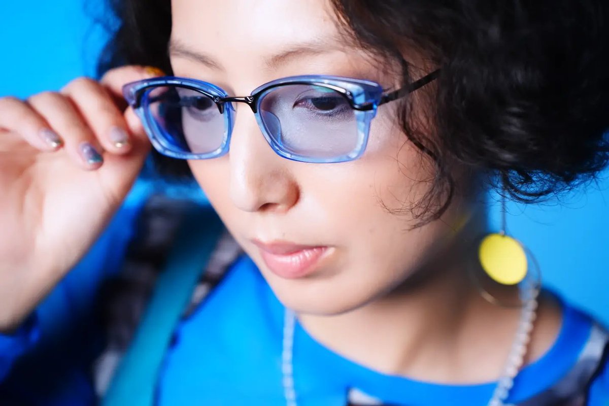 Blue Tone EYEWEAR Styling 💙】 ​今日のメインカラーは爽やかな