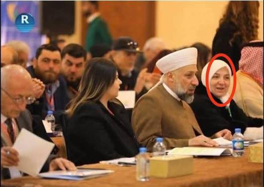 ahmad_21289's tweet photo. لك حدا يشرحلي!

تلفزيون غير سوري كيف مسموح يشتغل بسوريا ليرجع يصدر لنا أسماء كفتارو والقبيسيات؟

أبوها سبب ترسيخ حكم حافظ
زوجها عضو مجلس شعب سابق وبوق لدولة معروفة
من قناة الميادين للعالم لمؤتمر قسد للفيدرالية واليوم يتم تصديرها للمشهد لتعلمنا بناء الدولة!

وزارة الاعلام؟ https://t.co/Sq8HJbqSHE