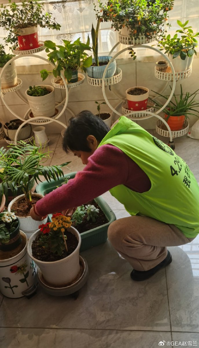 OneilLetha's tweet photo. [Community Garden Volunteer Day this Sat 9am! Help plant veggies, make new friends, and grow fresh food for local neighbors. Sign up at https://t.co/T93XJq7jqM today!]， https://t.co/IHQnUZwmPR