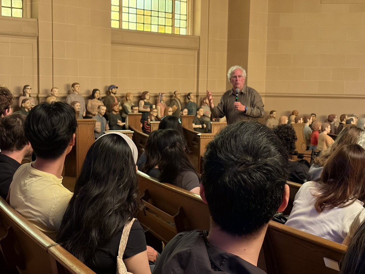 jaryddiamond's tweet photo. til that not only does the Internet Archive give free tours every Friday from the founder himself…

they have free ice cream! https://t.co/748sbGtm03