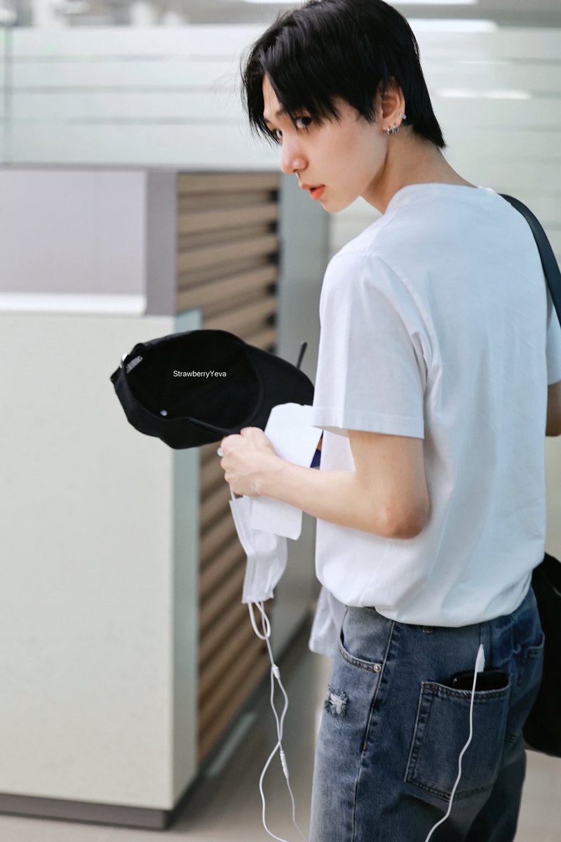 StrawberryYeva's tweet photo. 🤍

260725 ICN

#BOYNEXTDOOR 
#MYUNGJAEHYUN #명재현 https://t.co/SXKn5WZ9G6