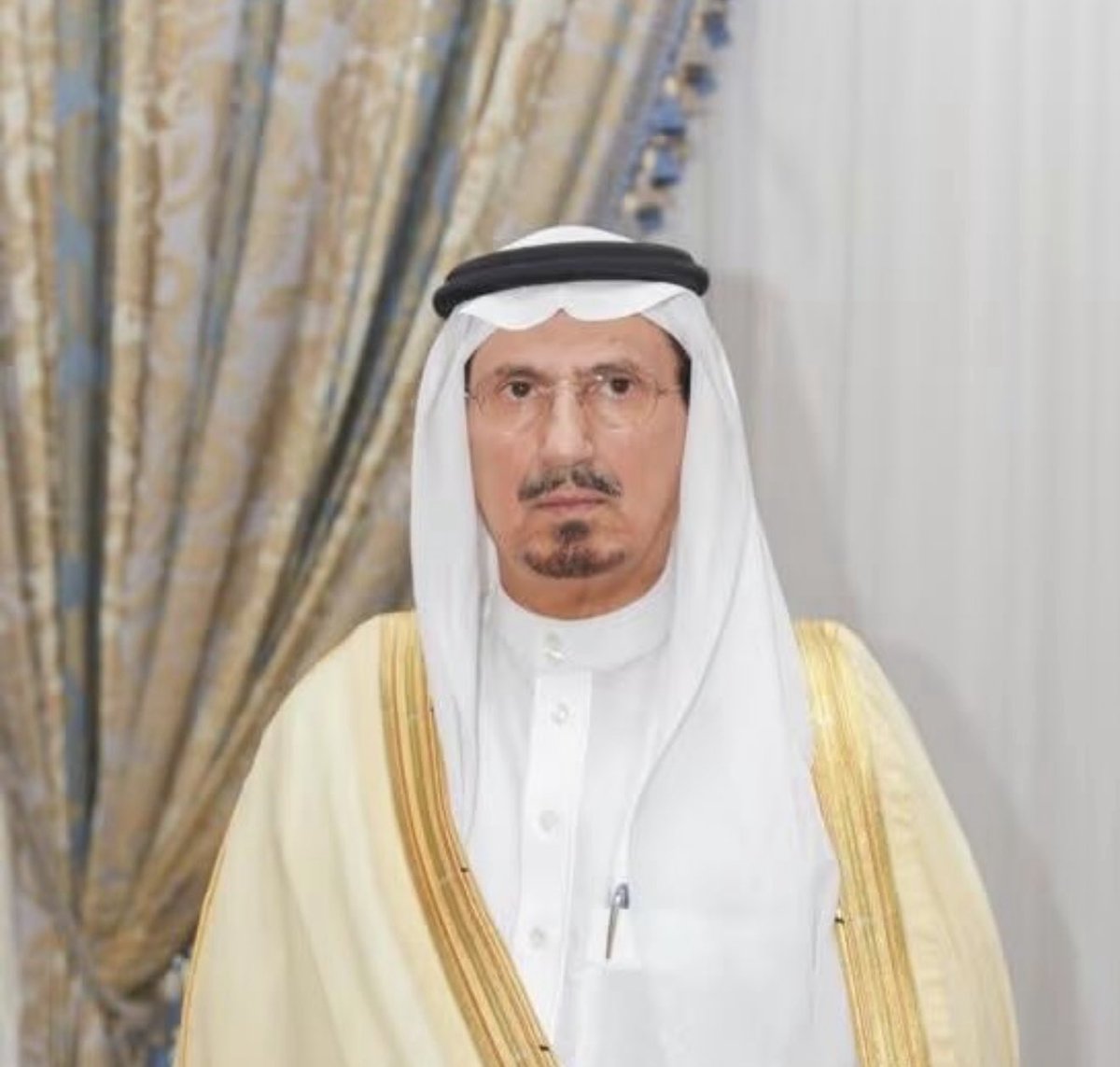 saad_tvv's tweet photo. صاحب السمو الملكي الأمير 
تركي بن طلال بن عبدالعزيز ال سعود 
أمير منطقة عسير 

يثني على الفقيد : 
هيف بن محمد بن عبود القحطاني رحمه الله https://t.co/N7pNZO6Yje