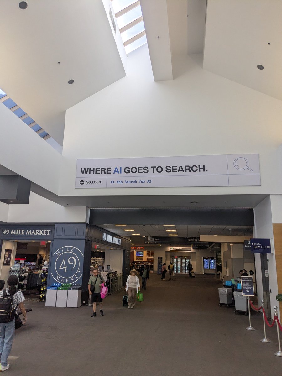 __JimmySam__'s tweet photo. Walked out of the SF terminal and already seeing AI ads 😂 https://t.co/iRfgtHrhVA