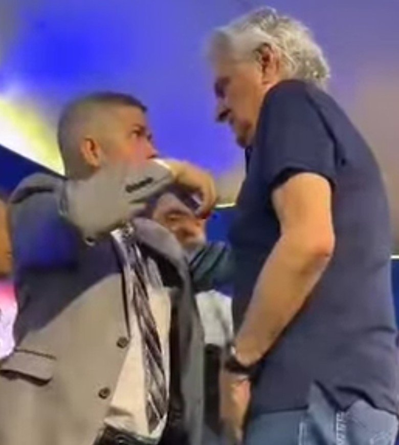 dlrodrigues76's tweet photo. Delegado Valdir e Caiado 
quem tem mais rejeição em Goiás ✋🏼🤠 https://t.co/B9Wxn79KLG