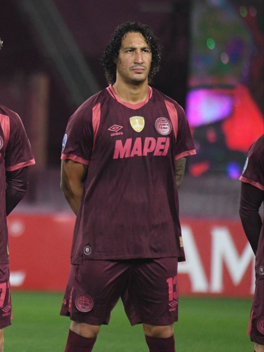 david9caruso's tweet photo. 🇱🇻❤️Homenaje en la previa a los mundialistas Granates.

🇵🇾 En la previa del partido se le entregará una plaqueta a José Canale, por su participación con la selección de Paraguay.

🇦🇷 En el entretiempo será momento de homenaje para el Flaco López 

📸 @Pablovillanfoto https://t.co/7OQ3Fyqcxv