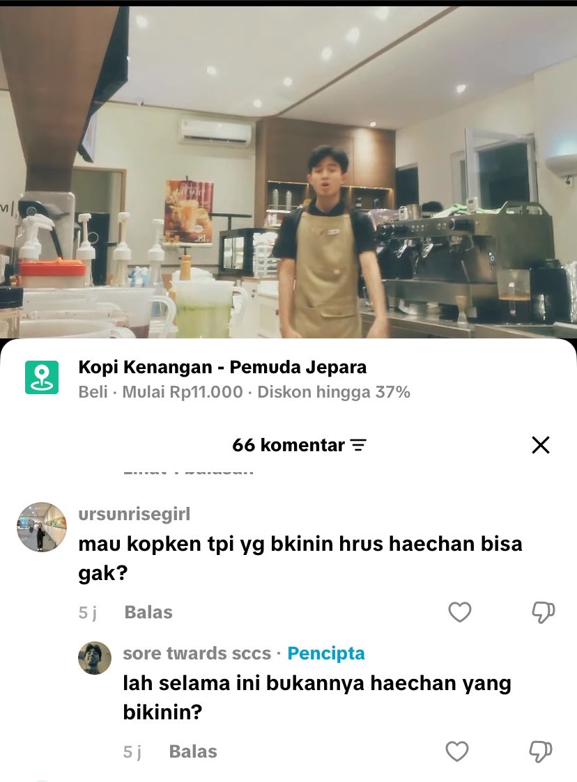 strawberyyw's tweet photo. Ke kopi kenangan pemuda jepara nih barista nya se tengil haechan lucu banget 😭🤏🏻 https://t.co/2owGTZRxSF