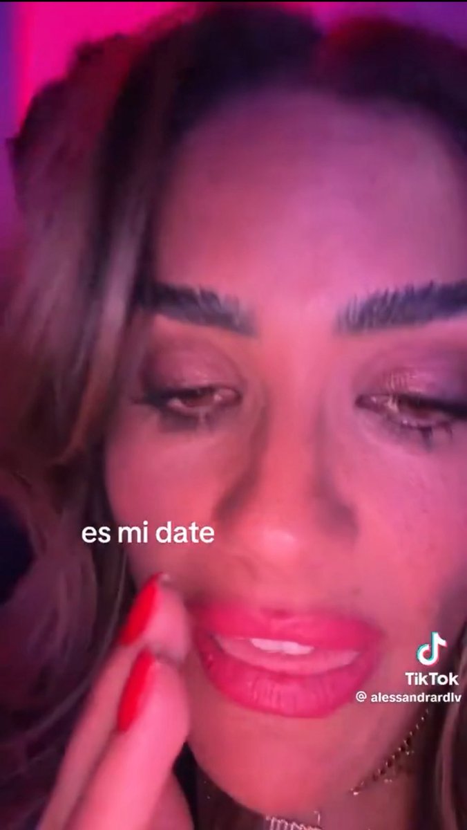 CALI_BREE's tweet photo. @AlessandraRdlv Perverso promover esto de parte de una sirviente pública para llamar la atención. Lastima solo ver la viga en el ojo ajeno por temas mediáticos. https://t.co/V5f5gWB4AI