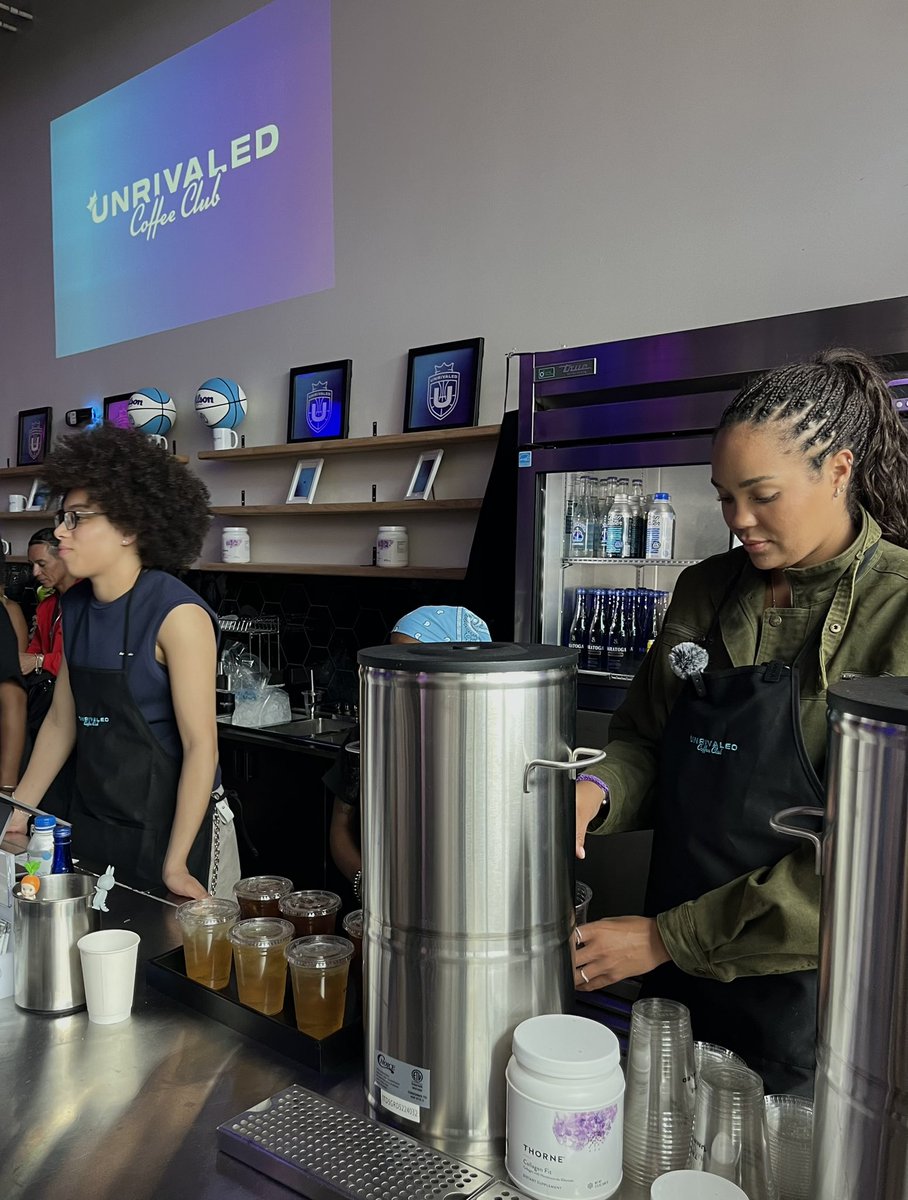 PopBase's tweet photo. Marina Mabrey, Flau’jae Johnson, Olivia Miles, Napheesa Collier, and other @Unrivaledwbb players barista for fans in Chicago today. https://t.co/Hx8OiQG0PR