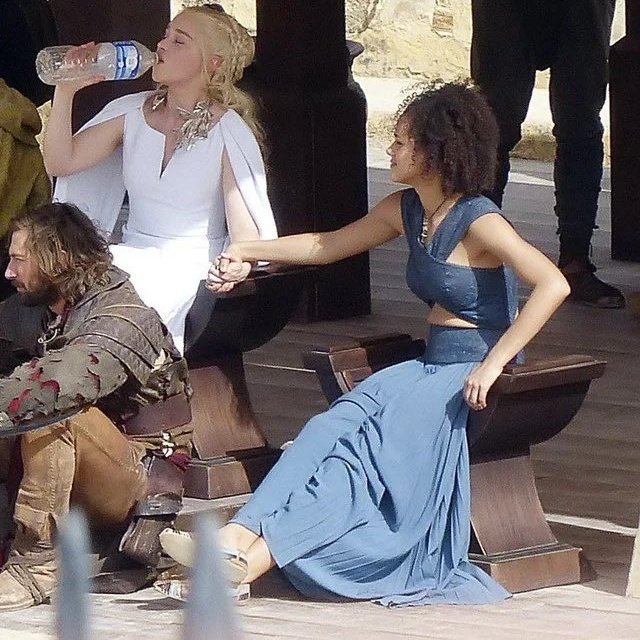 jjmileo's tweet photo. still obsessed with this behind the scenes photo https://t.co/hjnpxsQKiv