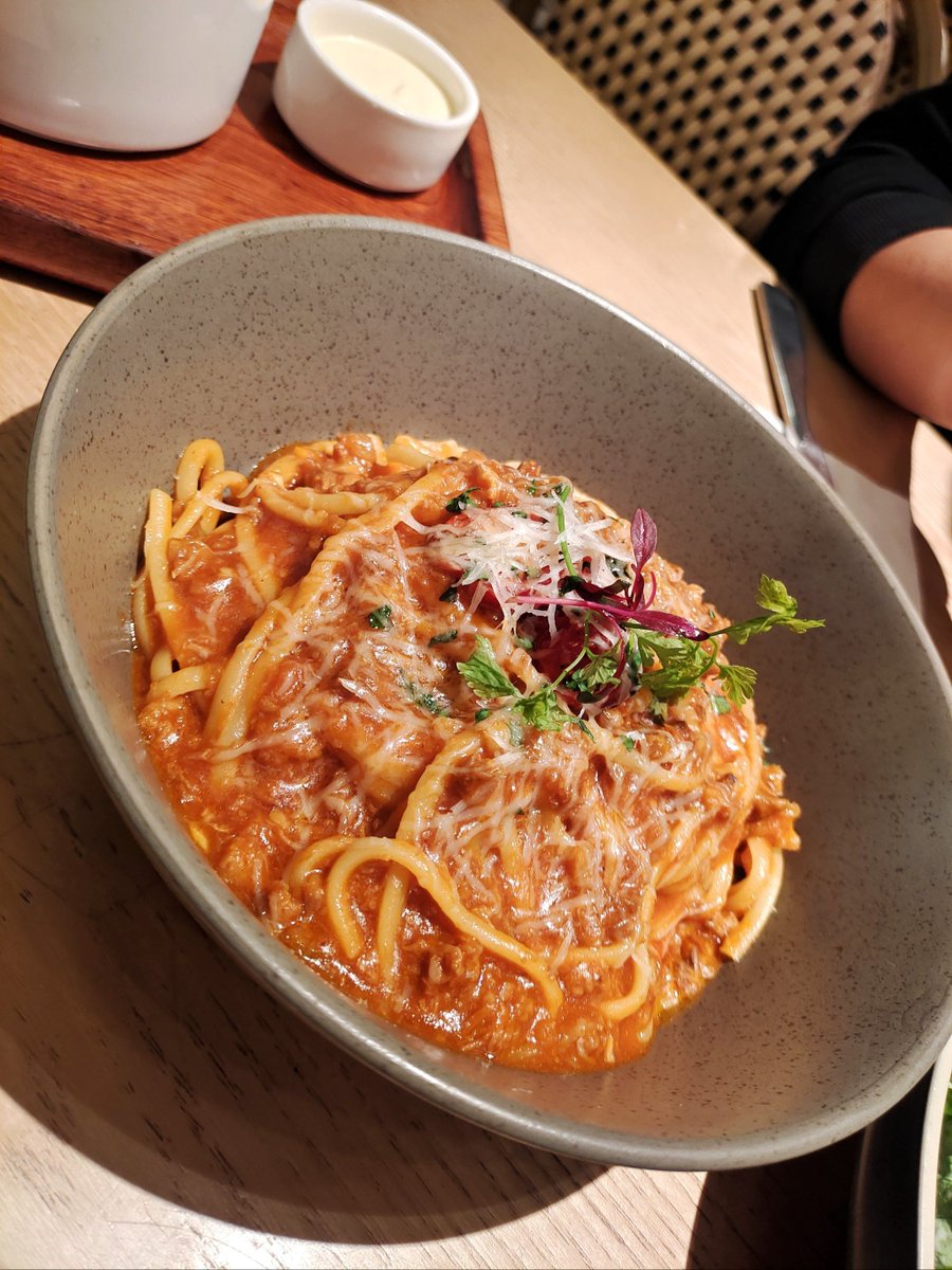 Rti_far's tweet photo. Found the hidden gem for truffle mushroom pasta in Brooklyn! Creamy, earthy and served with fresh garlic bread—10/10 would bring every foodie here! https://t.co/tt4ezWPUGQ