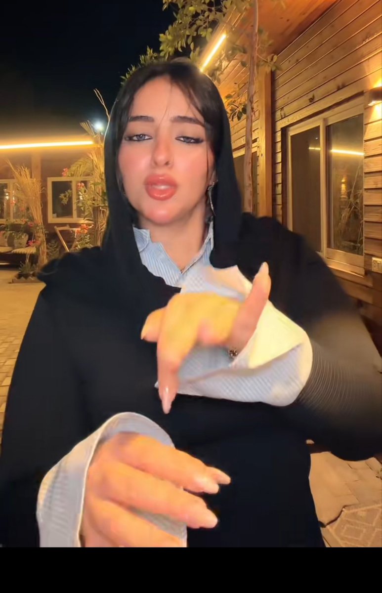Divalniu's tweet photo. يروحي 🥹
دخل كله فيكي ي ايوشه؟ https://t.co/0rdCrArGRG