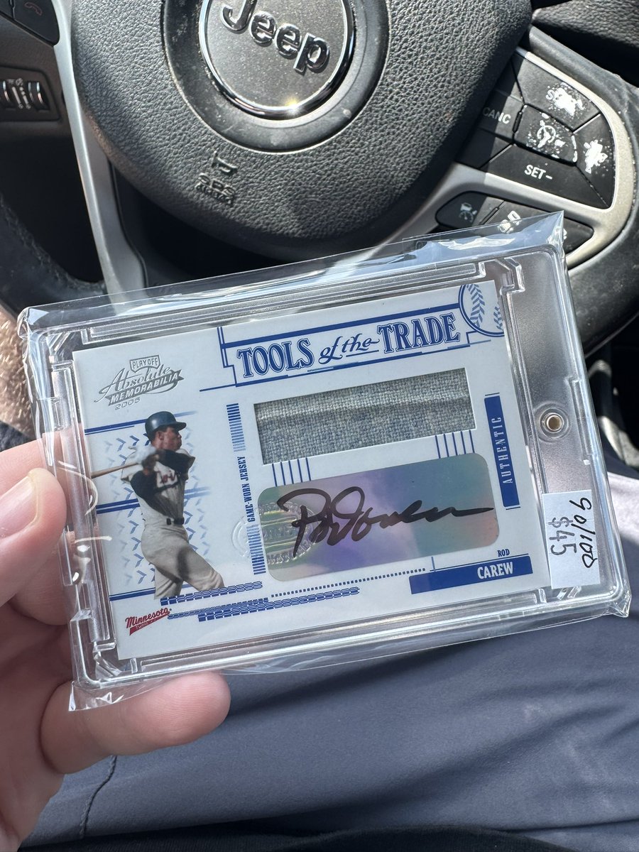 Nepats95's tweet photo. What an awesome card pickup at Orlando Sports Cards. @CardPurchaser https://t.co/qDa1eqyobP