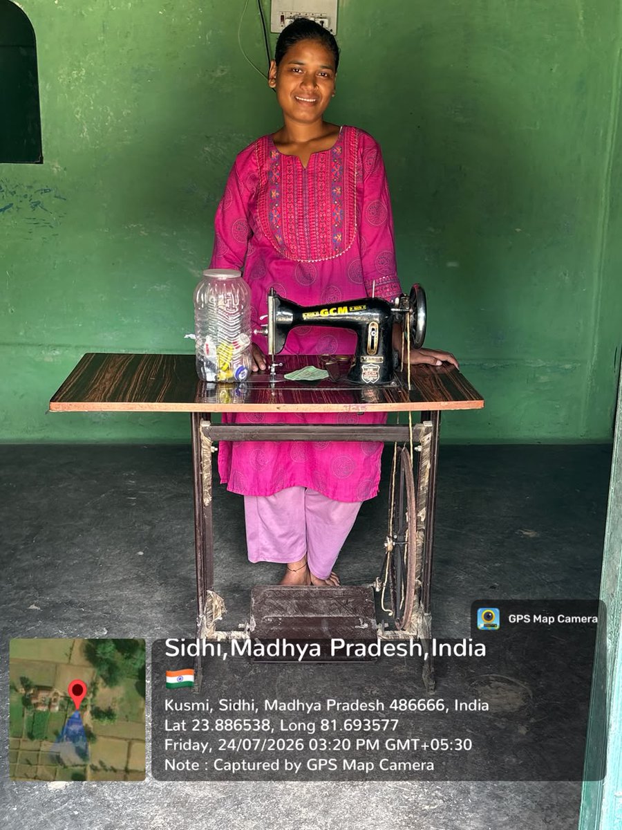 gssmp_org's tweet photo. कोटा वाटरशेड परियोजना के अंतर्गत आजीविका निधि से सिलाई मशीन प्राप्त करने वाली 5 महिलाओं से मुलाकात की गई। सभी ने मशीन खरीद ली है। धान रोपाई के बाद वे सिलाई कार्य शुरू करेंगी।
#महिला_सशक्तिकरण #आजीविका #वाटरशेड_विकास #ग्राम_सुधार_समिति https://t.co/ULI7By5PAf