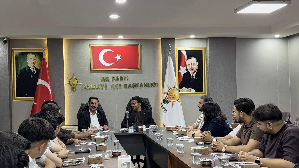 MDOGANSALAR_TR's tweet photo. Geçmiş Dönem Haliliye İlçe Gençlik Kolları Başkanımız Abdulhamid Karakeçili’nin de katılımıyla Yönetim Kurulu Toplantımızı gerçekleştirdik.

Dünü tecrübeyle, bugünü azimle, yarını ise aynı dava şuuruyla inşa etmeye devam ediyoruz.

@RTErdogan @avyusufibis @osmannazlier  @bybekirbozdag @ibrahimeyyupogl 
@milhamigunbegi @ferdisenel25 @furkankucukk_ @mbagmanci63 @fatmaocak0663 @A_Karakecili @AKGenclikGM @akgenchaliliyee