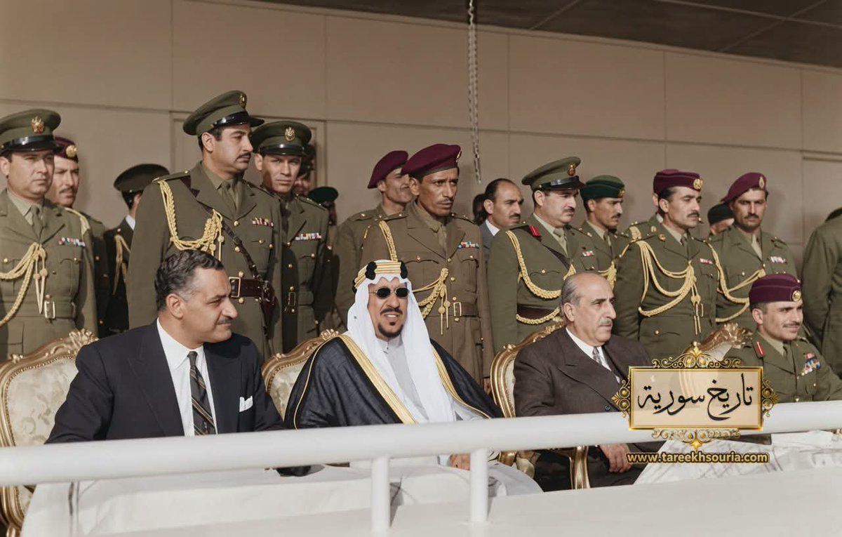 ab_al5ail's tweet photo. المؤتمر الرباعي الذي جمع القادة الأربعة: الرئيس السوري شكري القوتلي، والرئيس المصري جمال عبد الناصر، والملك سعود بن عبد العزيز، والملك الحسين بن طلال في القاهرة في 27 شباط 1957م

وخلف الملك سعود العقيد محمد العبدالله الذيب …

رحمهم الله https://t.co/Mlxl9G7SUu