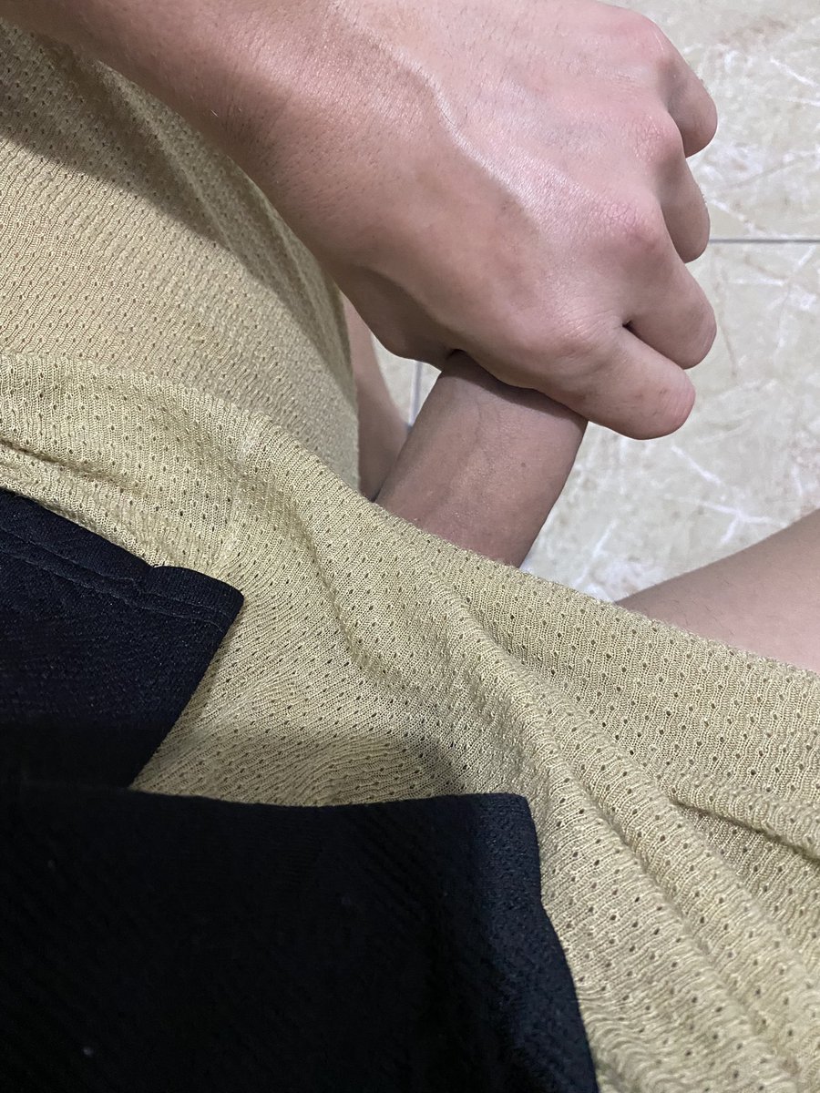 JohanMaky's tweet photo. 🥵 Come on, get on your knees and suck this cock, you little bitch 🍆💦 Join my blue page for 75% off and 3 welcome gifts just for you 🎁🎁

🥵Vamos, ponte de rodillas y chúpame la verga, perra🍆💦Únete a mi página azul con un 75%de descuento y 3 regalos de bienvenida para ti🎁🎁 https://t.co/KUVUX6lqyd