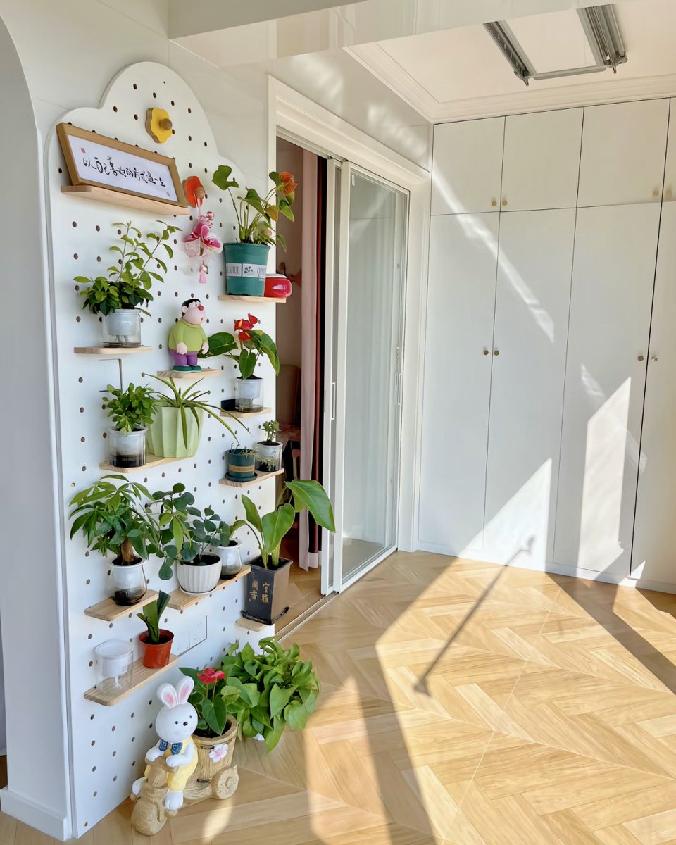 RahulSi22190688's tweet photo. Just turned old glass jars into cute hanging planters for my tiny balcony  Super easy DIY that’s budget-friendly too—perfect for beginners! https://t.co/47L2j47Q1X
