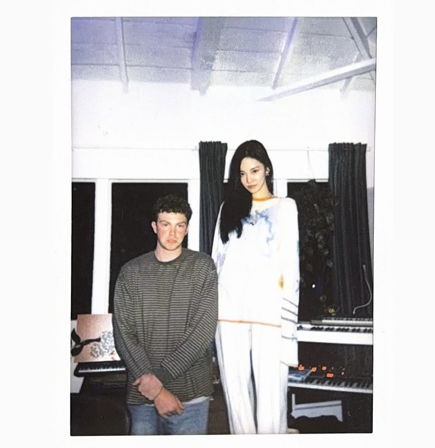 aespapopbase's tweet photo. A few days ago, aespa’s NINGNING was in the studio with songwriter and producer Alex Schwoebel, who worked on XG’s “HYPNOTIZE”, Amelia Moore’s “see through to it” and many more. https://t.co/SNPBoSEmAl