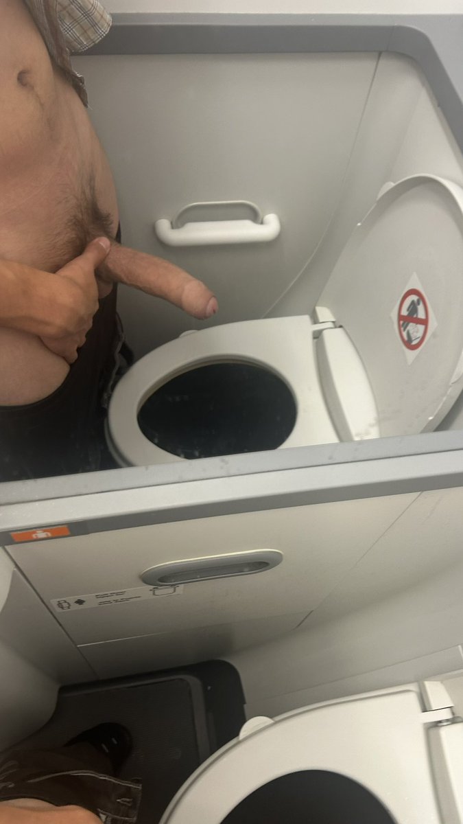 dllucaS_s's tweet photo. Had to Jerk on the plane 👅🫦 https://t.co/jrPlvNiAP6