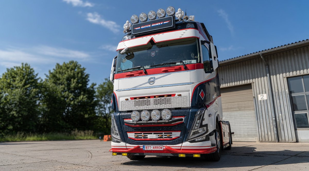 arrowsrealm's tweet photo. It's Makeover Monday! ๐๐จ
#EuroTruckSimulator2 #ETS2 #BestCommunityEver @SCSsoftware #ITSMM #ItsMakeoverMonday https://t.co/XrNwkPM6Jb