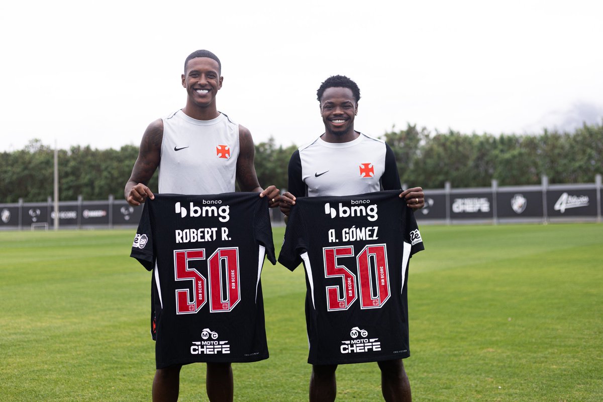 VascodaGama's tweet photo. ENTREGA DE CAMISAS COMEMORATIVAS 💢 1️⃣5️⃣0️⃣ | 5️⃣0️⃣

Os atletas Paulo Henrique e Puma Rodríguez receberam homenagens por terem alcançado a marca de 150 jogos com a camisa do Vasco, enquanto Robert Renan e Andrés Gómez completaram 50 jogos e também foram presenteados nesta sexta-feira. 

O Vasco da Gama parabeniza os atletas pelos números. Vamos por mais 💪

📸 Matheus Lima | #VascoDaGama