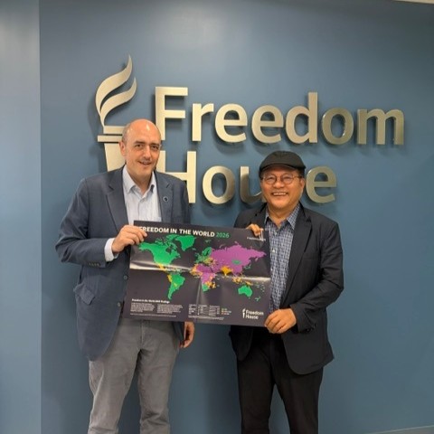 freedomhouse's tweet photo. It was a pleasure to meet Anselmo Lee, co-founder of @PaxChristi Korea, yesterday in DC.

Lee and FH CEO @jamiemfly discussed the state of freedom in the Asia-Pacific region and areas for potential partnership. https://t.co/YzoAYd4EpA
