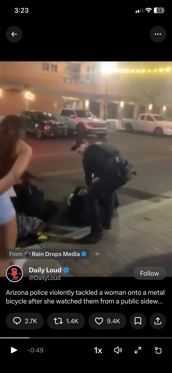 Purdue1973's tweet photo. @Kum4Senpai_2 @DailyLoud She stopped being a bystander at 6 seconds in the video. When she was pushed back and chose to get up and walk back towards the Officer flailing her arms is when she became a criminal https://t.co/BHuHrbq88K