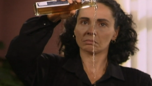 detlnovelas1's tweet photo. A veces hay subtramas que se pueden volver interesantes conforme avanzan las historias y la de 'Berenice' (#Macaria) es una de ellas tomando la justicia por su propia mano
#NuncaTeOlvidaré https://t.co/TfFtqmUMYu