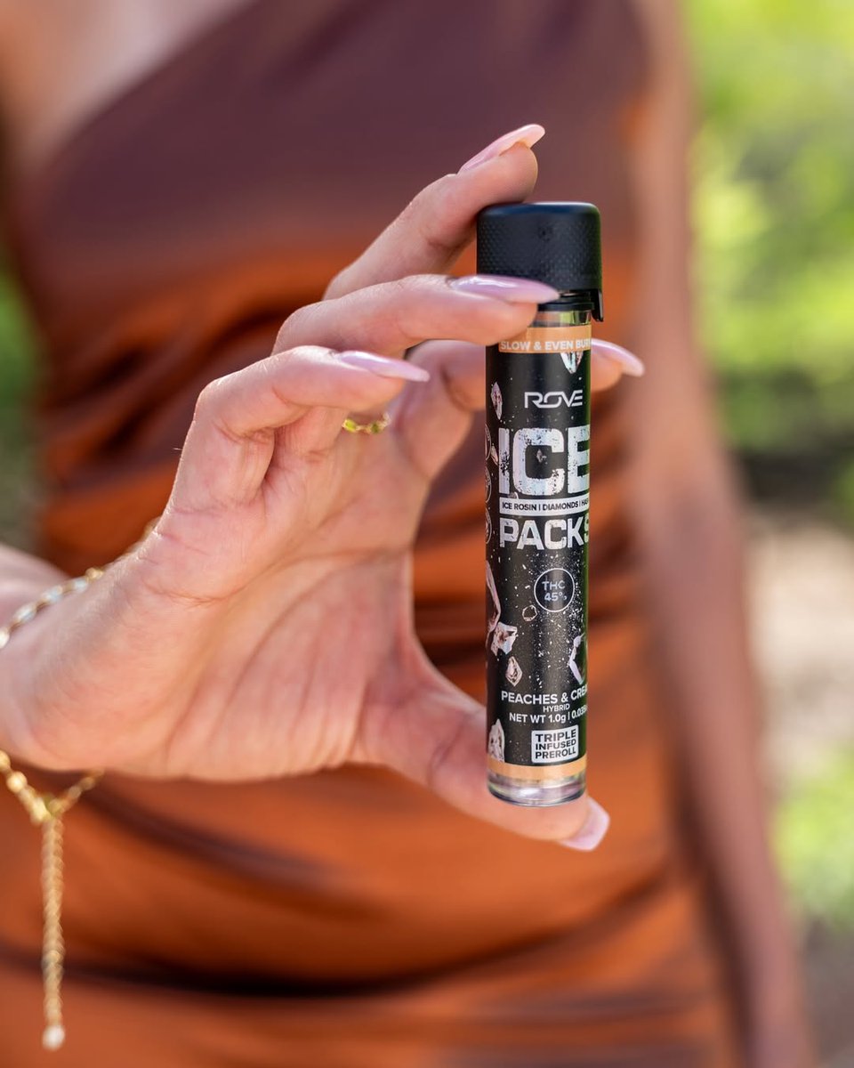 showgrowvegas's tweet photo. Exhaling the good vibes with @rovebrand.nv 👀🌿

DM us for all the 🍃deets!

For use only by adults 21 years of age and older. Keep out of reach of children. D015. Nothing for sale.

#ShowGrowLV #ShowGrowVegas #LasVegas #Open24hours #summerlin https://t.co/iVqz8zkBLh