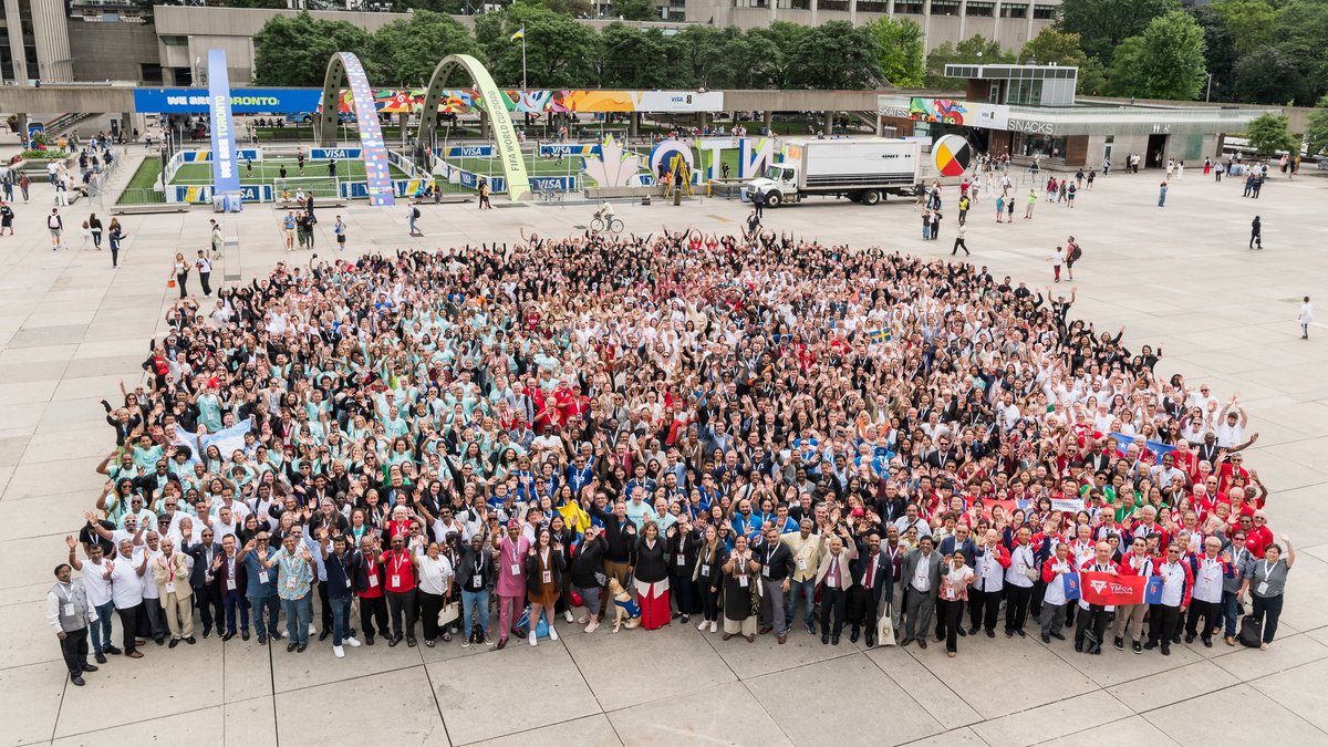 YMCA_Canada's tweet photo. Dr. Marie Wilson's keynote set the tone, then delegates gathered for our group photo and breakout sessions on youth employment, peacemaking, AI innovation &amp; more. We also celebrated 175 years of YMCA Canada with a ceremonial cake cutting! Then, Canada House Québec 🔥 https://t.co/VEfM3W2Xsa