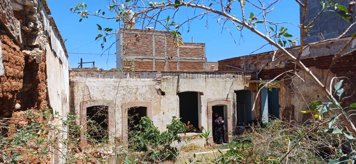 Terrekasas's tweet photo. Terreno en Venta en Fresnillo, Zacatecas, en Colonia Centro, cuenta con 317 m2, ideal para construir casa habitacional o negocio comercial. Excelente ubicación de fácil acceso a una cuadra de la Presidencia Municipal y del Jardín Madero. $5,800,000. https://t.co/kk10JY7jpb