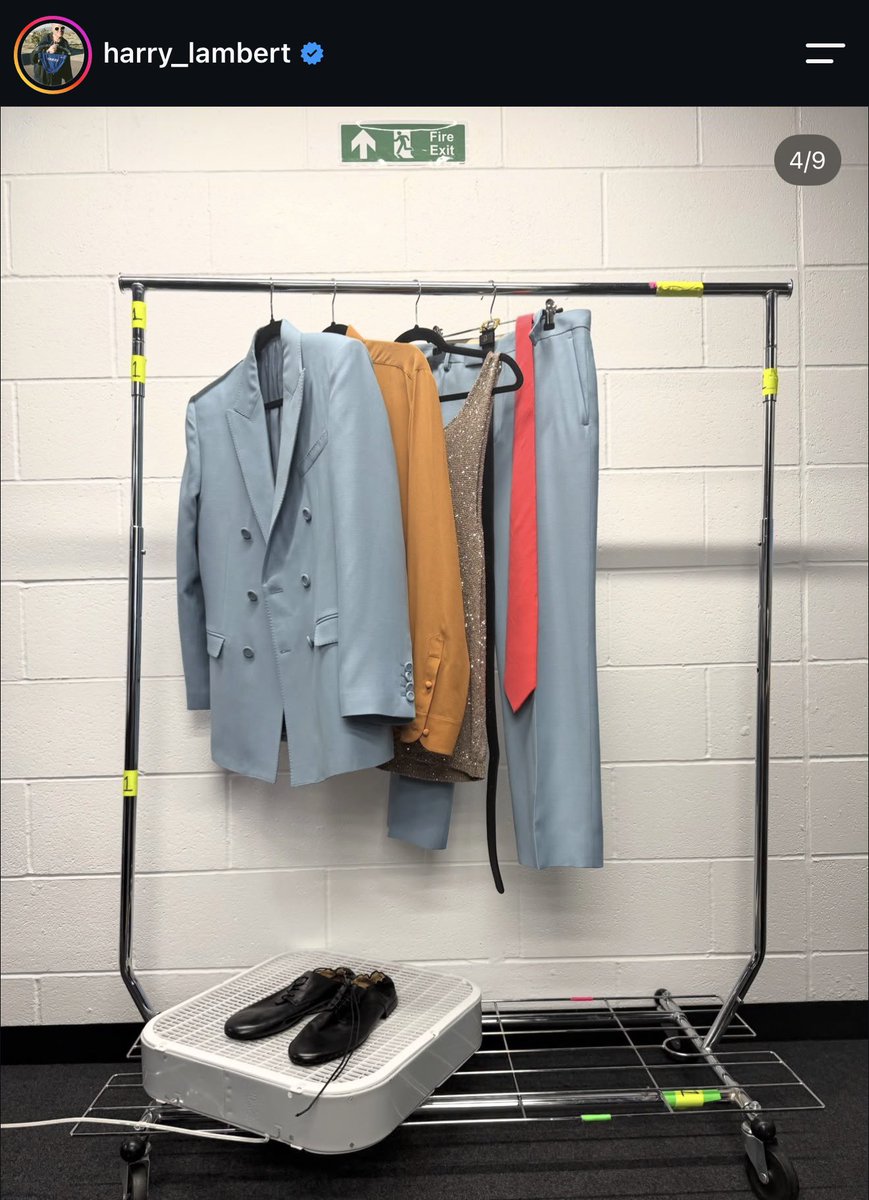 harrysatucker's tweet photo. excuse me what the fuck is THATTTTTT https://t.co/SP7noLHkb1
